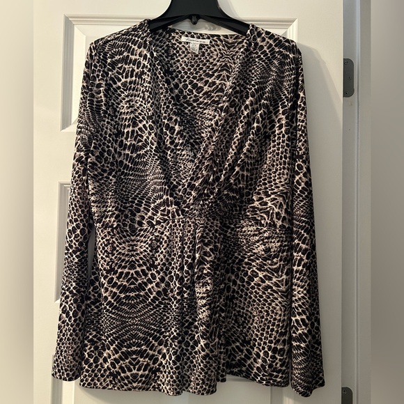 Kenneth Cole New York Tops - Kenneth Cole NWOT Leopard Print Top P2P is 19-1/2